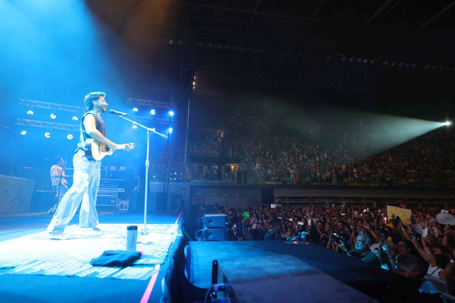 Camilo conquista a &#039;La Tribu&#039; en el Gran Canaria Arena