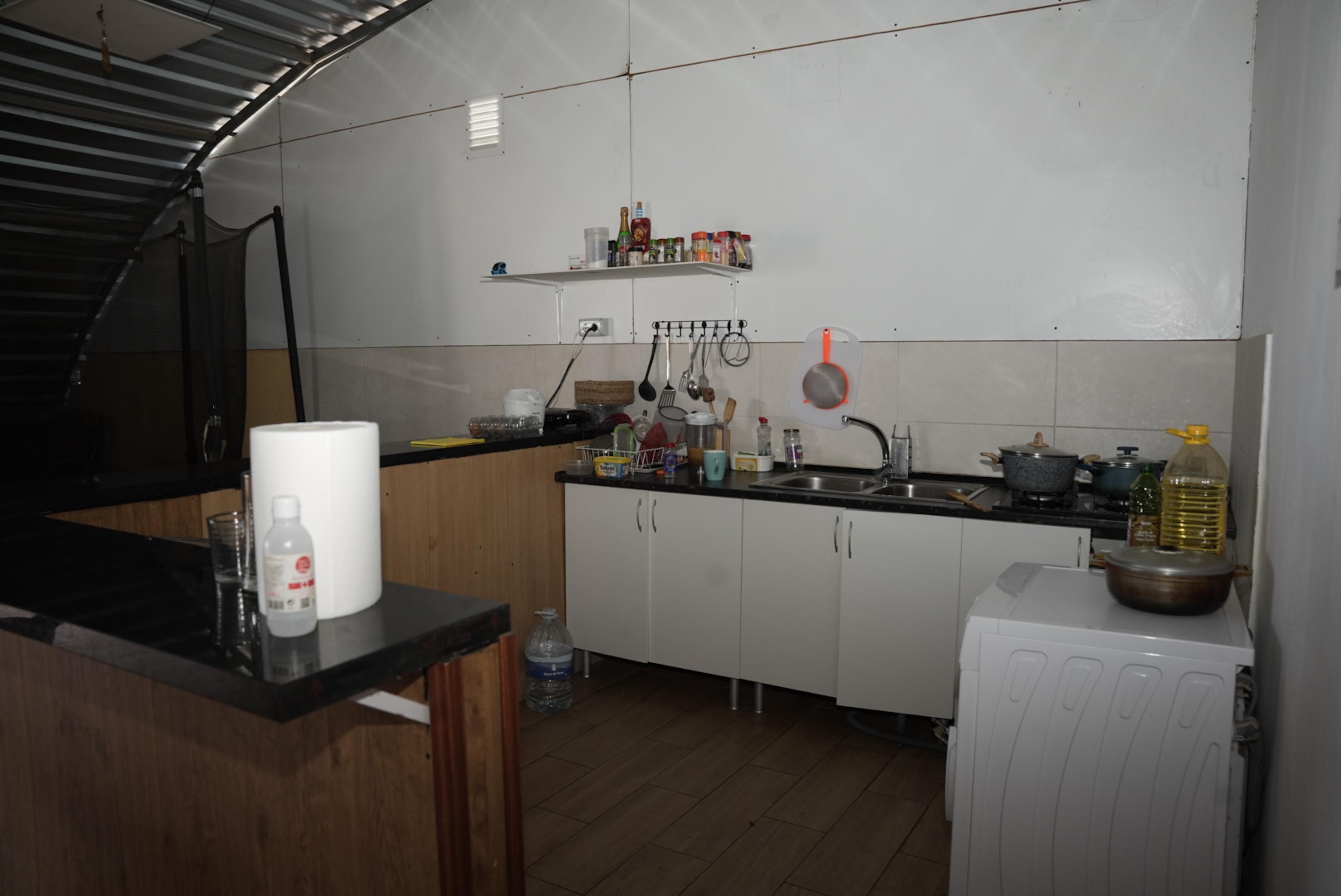 Los residentes en el asentamiento de Bahía de Formas no tienen dónde ir