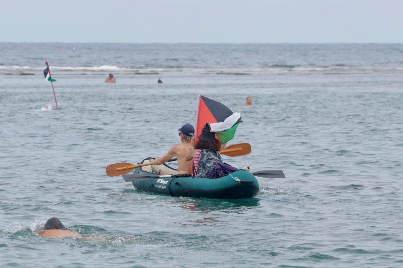 Concentración en favor de Palestina con la acción «Mójate por Gaza»