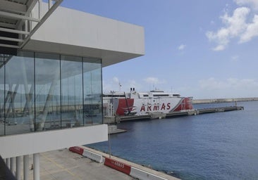 Baleària gana la batalla y se queda por 215 millones con el negocio de Armas en Canarias