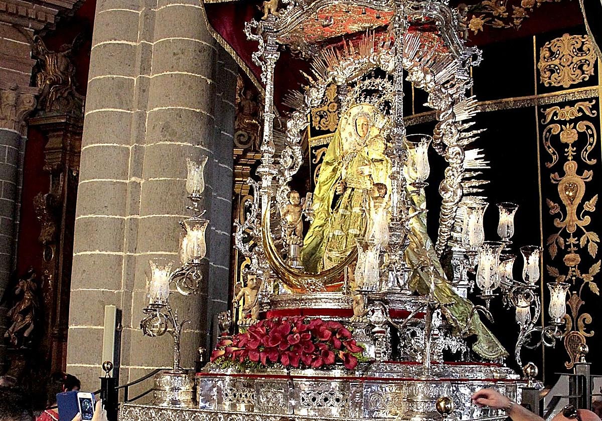 En los aires del caminito de Teror