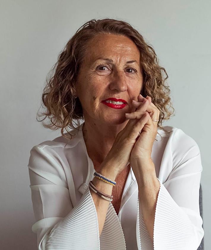 Imagen secundaria 2 - Aririba, voluntariado de la basílica. Debajo, Manuel Reyes y Antonia Solanes.