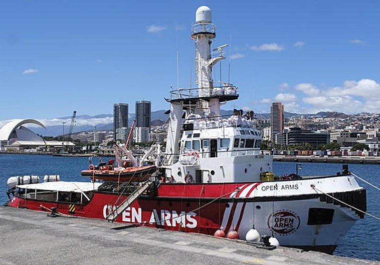 Abascal pide hundir el Open Arms en Tenerife: «Ese barco de negreros»