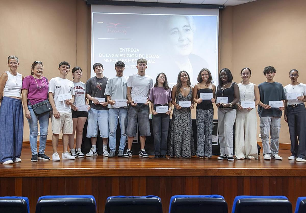 Alumnado que tiene ayuda del colectivo Mercedes Medina.