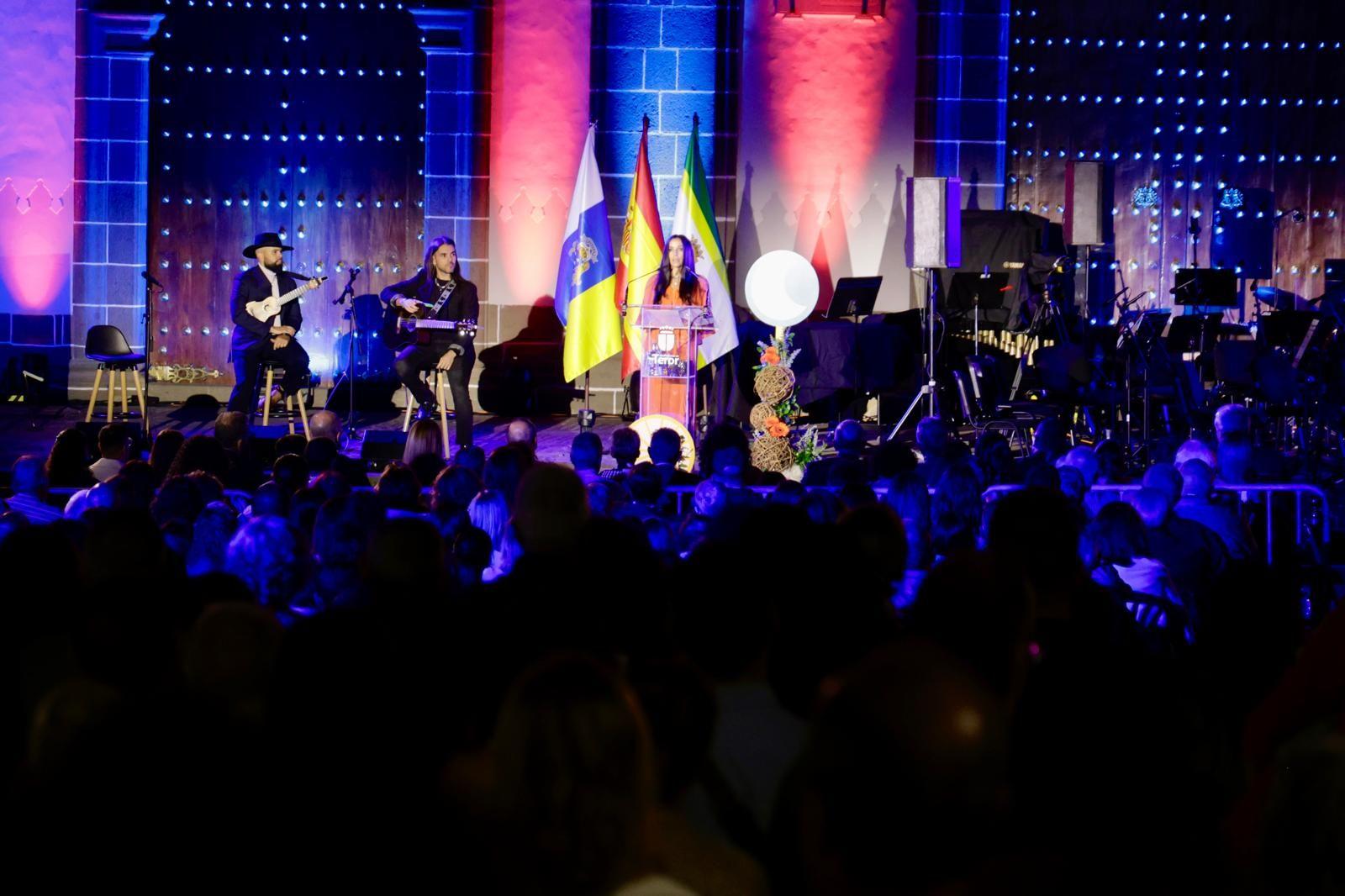 Raquel del Rosario pregona las Fiestas del Pino 2025