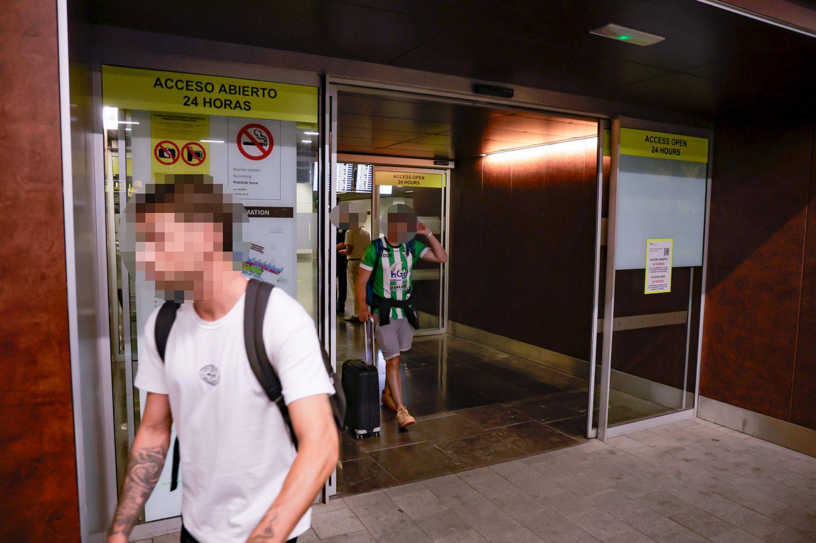 Personas sin techo buscan cobijo en el Aeropuerto de Gran Canaria