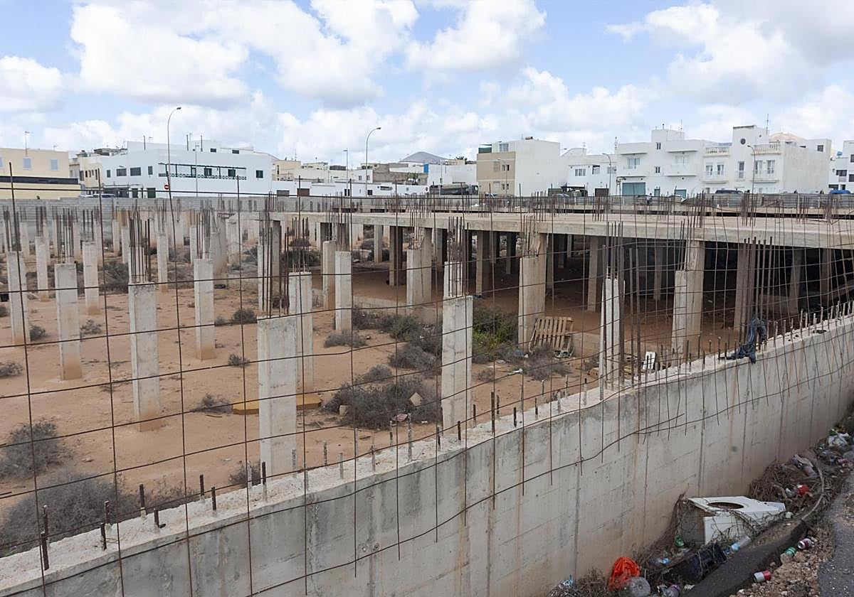 Inmueble a medio hacer en Arrecife donde se halló una víctima mortal en febrero.