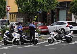 Unidades de la Policía Local de servicio en Las Palmas de Gran Canaria.