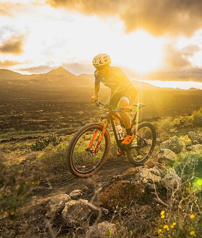 Imagen secundaria 2 - Iván Raña: «El potencial de Mogán como destino para los triatletas es incalculable»