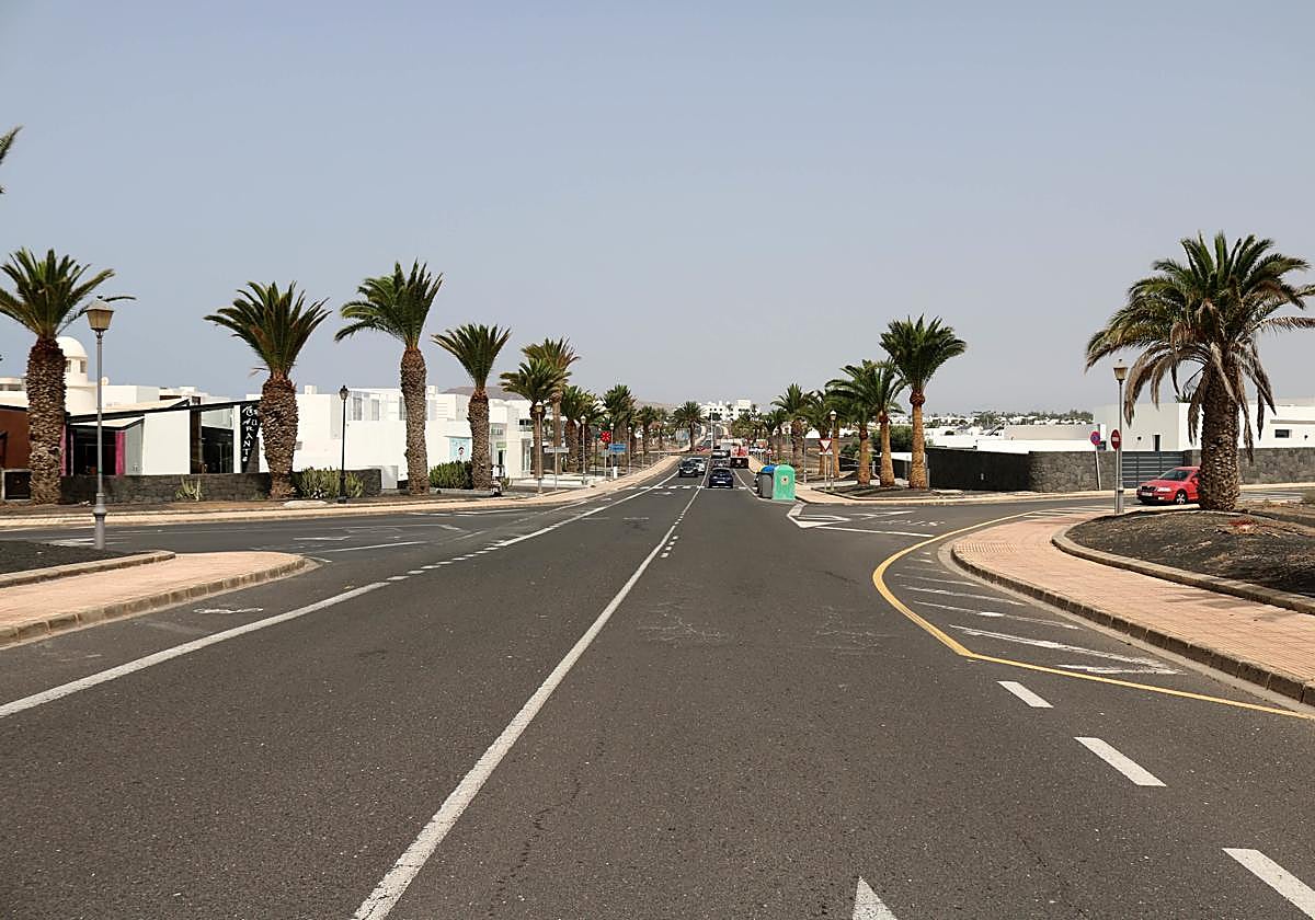 Avenida de Papagayo, en Playa Blanca.