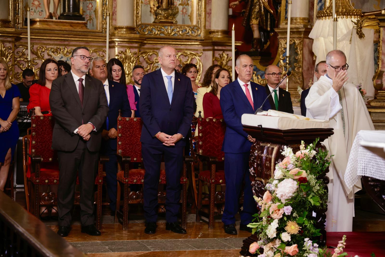 La bajada de la Virgen del Pino de su camarín, en imágenes
