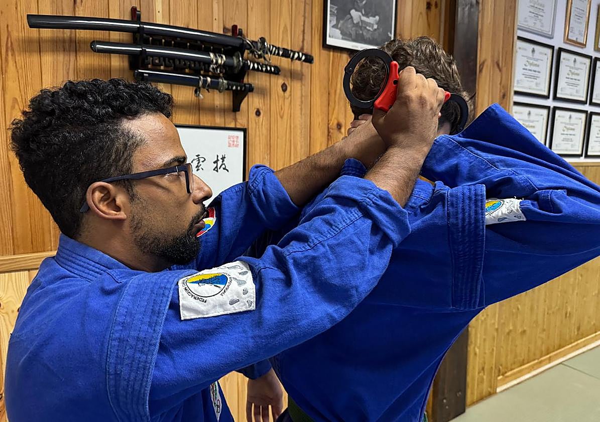 Imagen principal - Ángel Ubaldo Suárez, el deportista que venció al acoso escolar gracias al Aikido