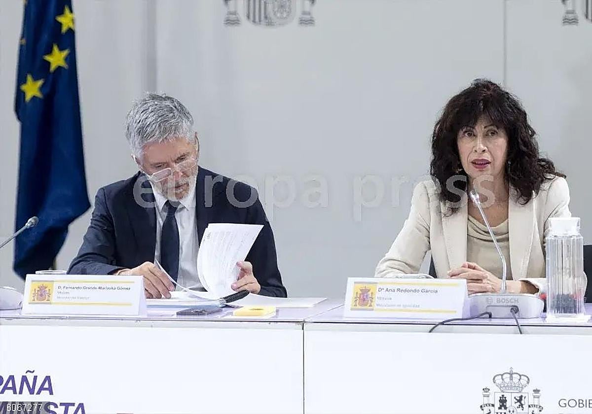 Imagen de archivo de Fernando Grande-Marlaska, y la ministra de Igualdad, Ana Redondo