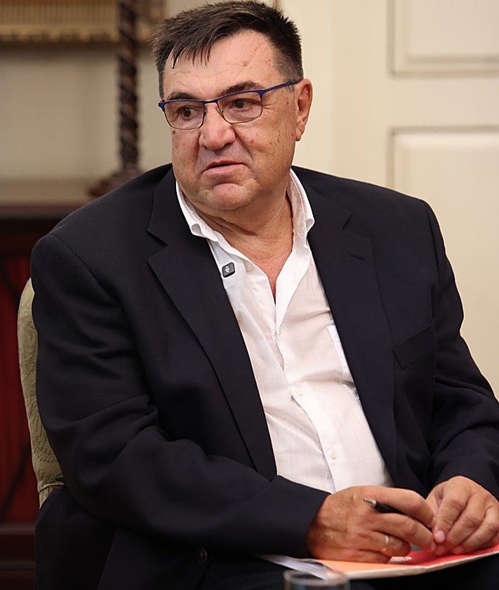 Imagen secundaria 2 - La prevención del suicidio protagoniza la nueva entrega del videopodcast del Parlamento