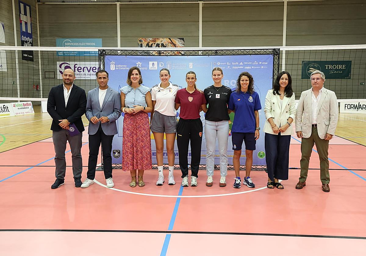 Imagen principal - Todo listo para el Torneo Internacional Isla de Gran Canaria del Heidelberg Volkswagen