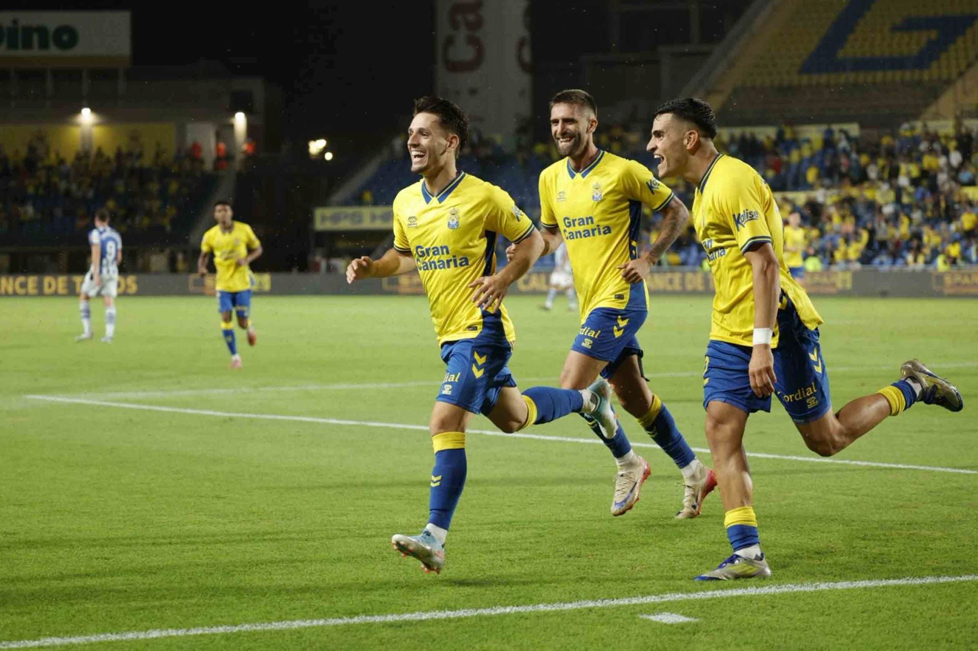 UD Las Palmas ante la Real Sociedad B, en imágenes