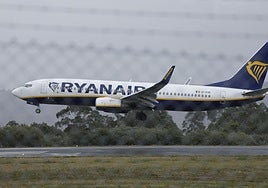 Imagen de un avión de la compañía de bajo coste Ryanair.