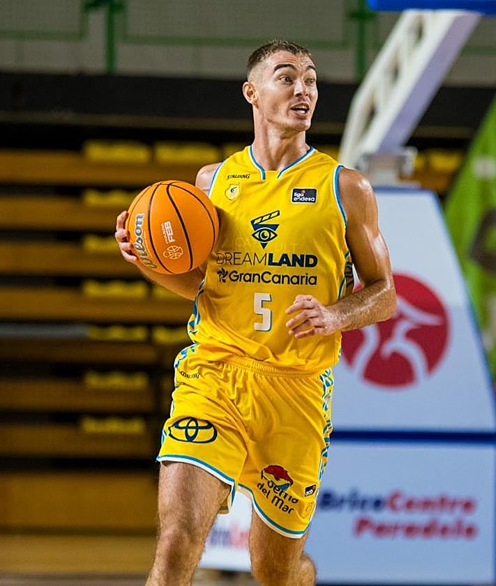 Imagen secundaria 2 - El Granca, campeón del Torneo As Burgas de Ourense tras vencer al Bilbao (89-85)