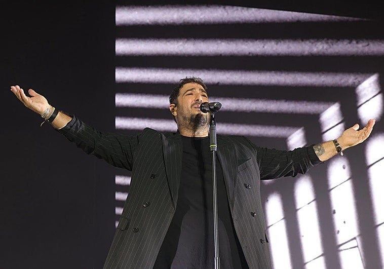 Antonio Orozco, durante el concierto de este sábado.
