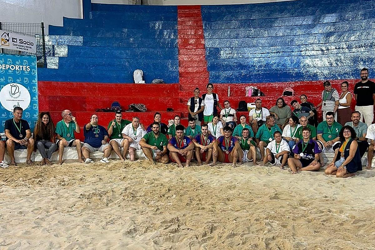 Protagonistas de la singular luchada.