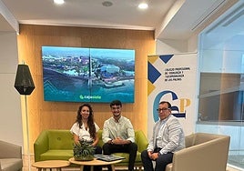 Imagen de la firma del convenio de apoyo al sector educativo.