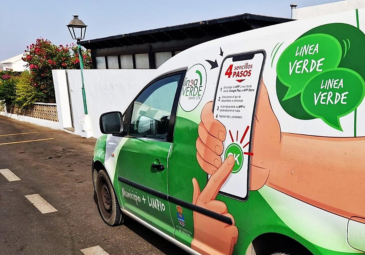 Vehíuculo del servicio.