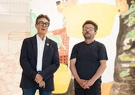 José Jiménez Valladares (izq), presidente del Círculo de Bellas Artes de Tenerife y el comisario de la exposición Octavio Zaya (d).