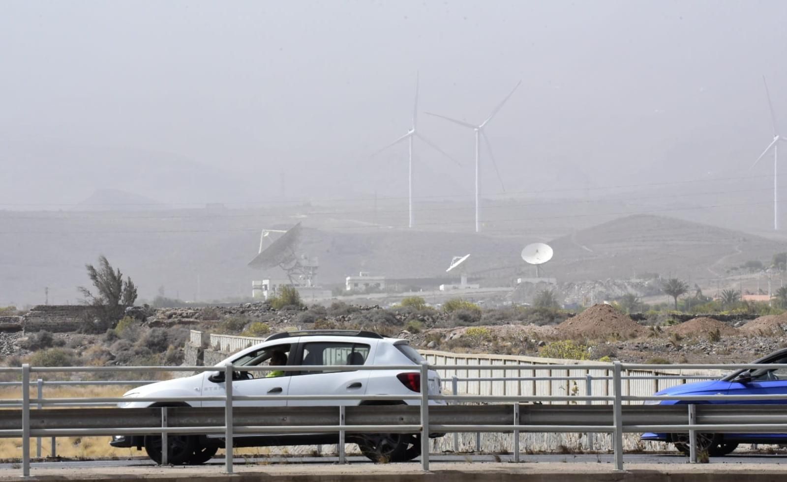La calima y las altas temperaturas continúan azotando el archipiélago canario.