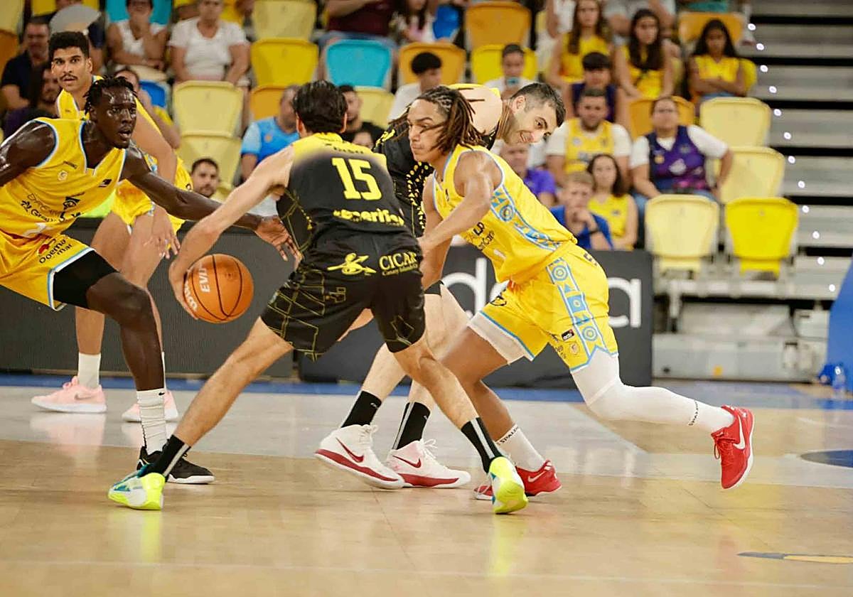 El Dreamland Gran Canaria se estrena esta temporada ante su afición en la Copa Canaria