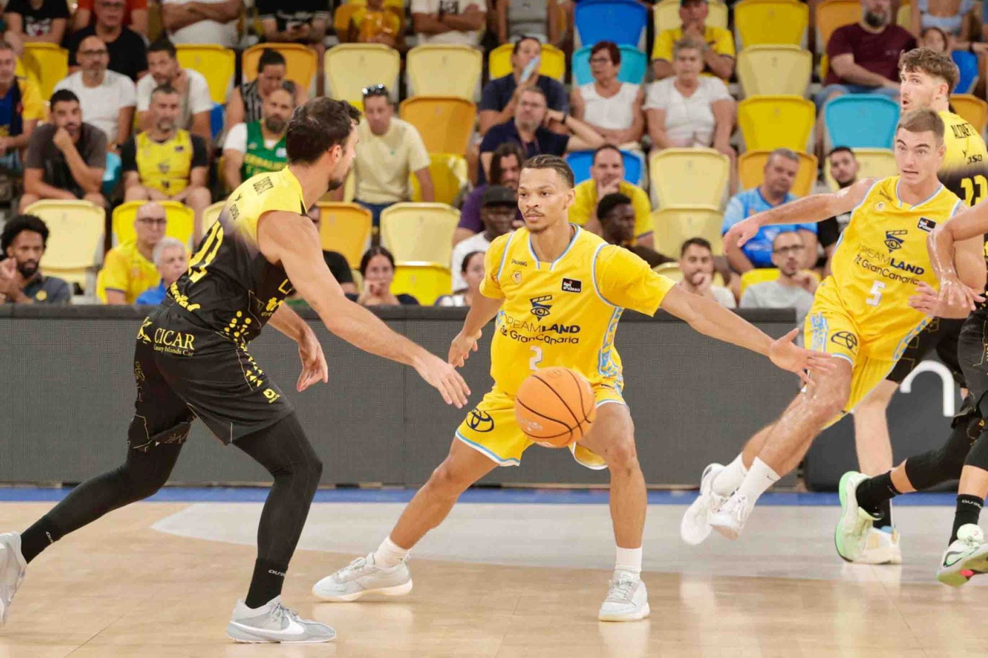 El Dreamland Gran Canaria se estrena esta temporada ante su afición en la Copa Canaria