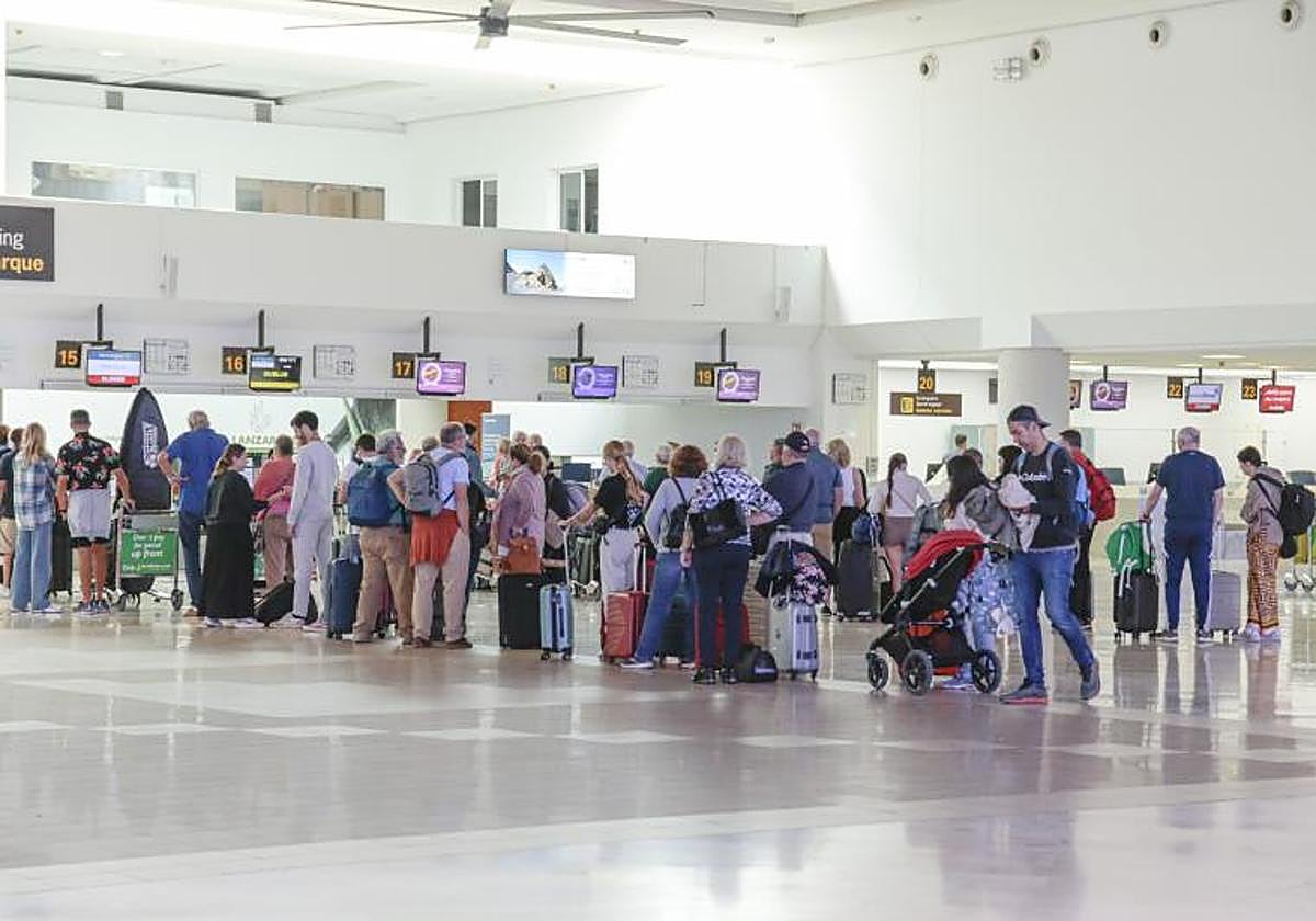 Imagen de archivo de la zona de facturación del aeropuerto de Lanzarote.