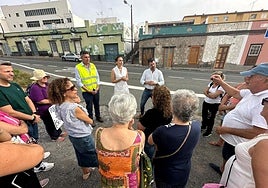 Un momento de la visita de los cargos públicos de CC a Cuesta Ramón.