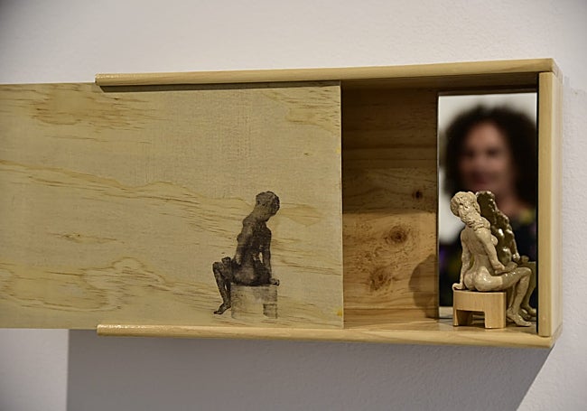 Una de las obras de la exposición 'Cajas para un sueño'.