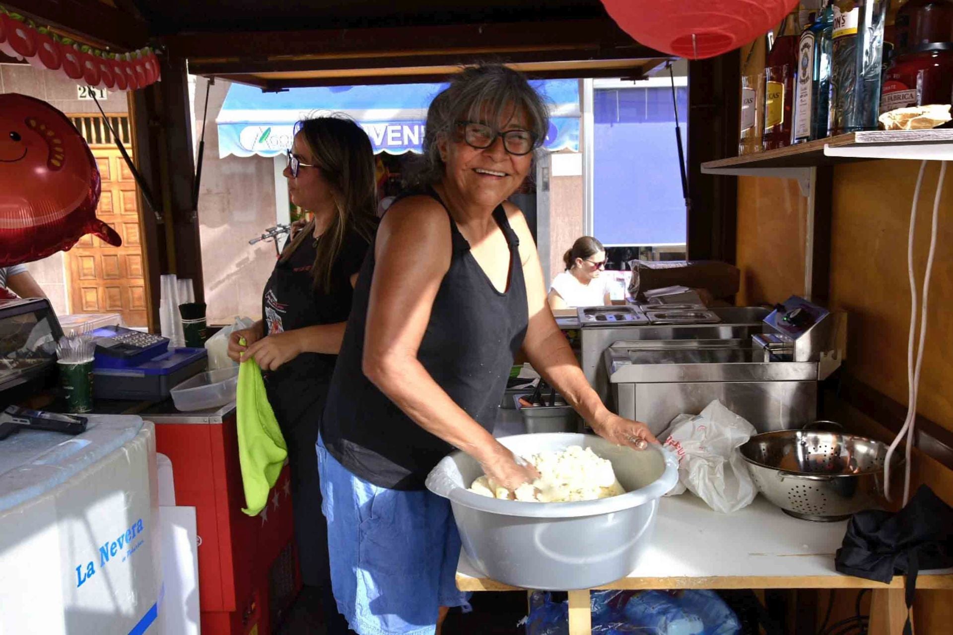 Calor y mucho sabor en la feria del tomate en Santa Lucía en Tirajana