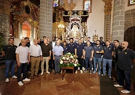 Ofrenda al Pino del Club Baloncesto Gran Canaria.