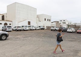 Aparcamiento junto al Teatro de San Bartolomé, mejora en curso