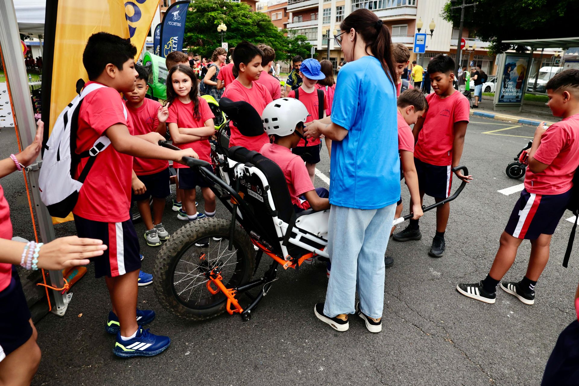 Nueva zona peatonal en el espacio urbano de Arenales