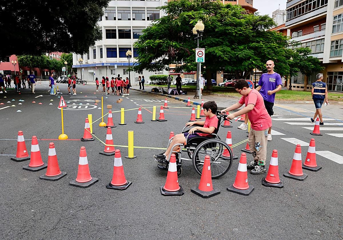 Nueva zona peatonal en el espacio urbano de Arenales