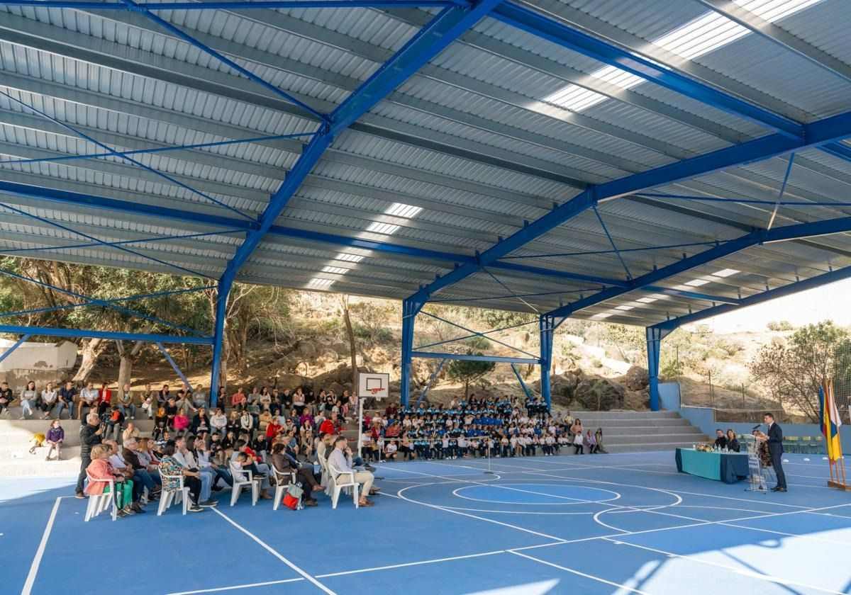 Imagen de archivo de la presentación de la cubierta del CEIP San Isidro.