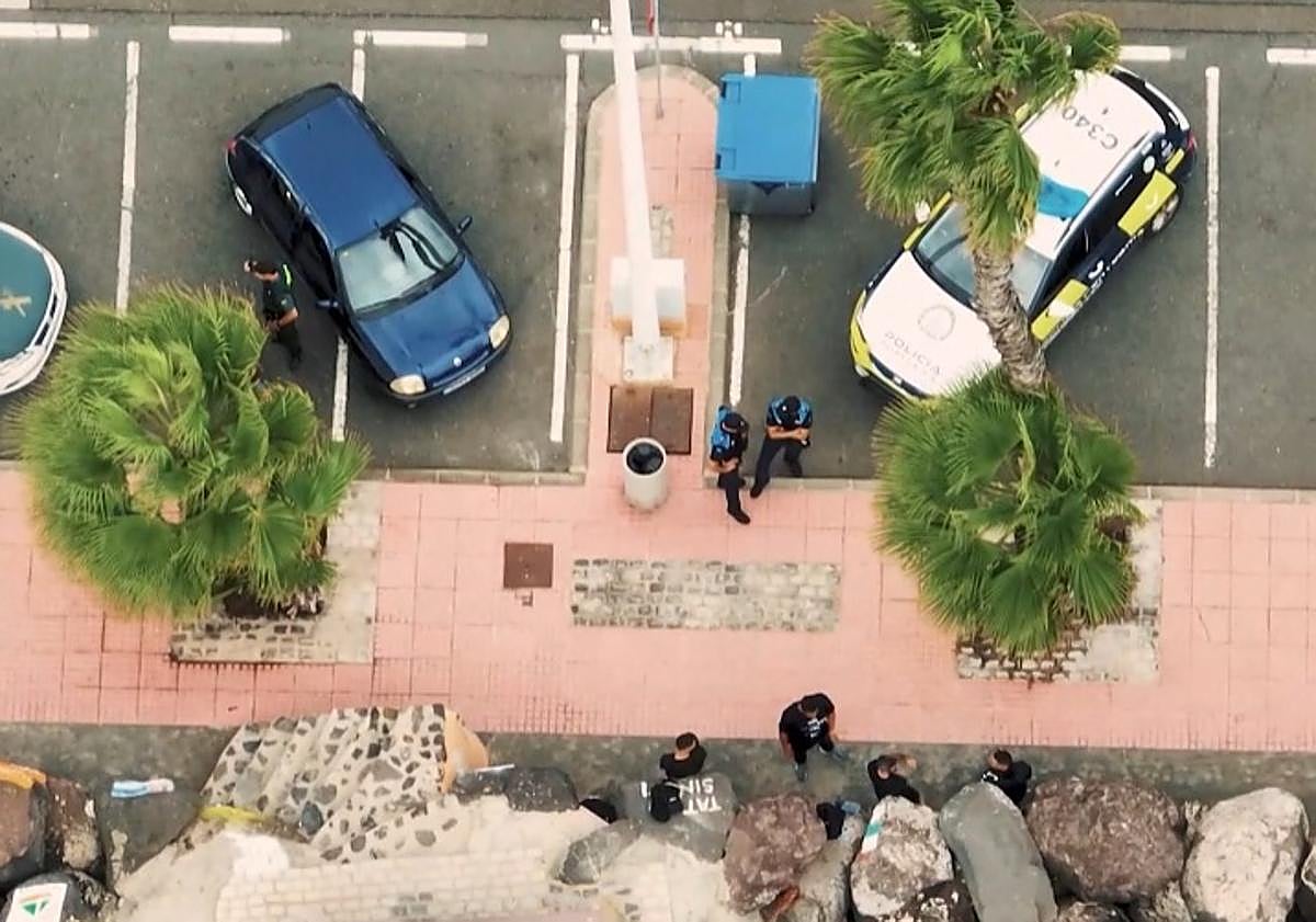 Imagen principal - Varios cuerpos y servicios intervinieron en las maniobras.