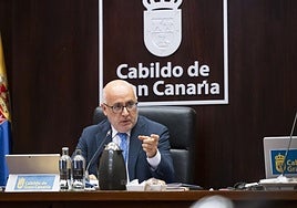 Antonio Morales, presidente del Cabildo, durante el Pleno de este viernes.
