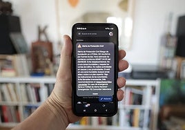 Un mensaje Es Alert avisa del riesgo de inundación por lluvias en Valencia y Castellón.