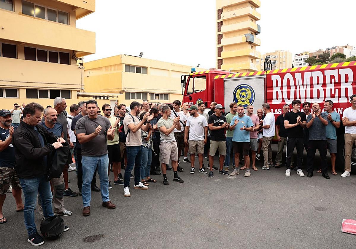Los bomberos alzan la voz en el Parque Central Miller Bajo