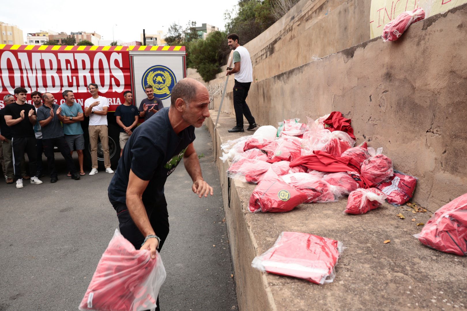 Los bomberos alzan la voz en el Parque Central Miller Bajo