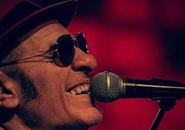 El artista italiano Francesco Baccini.