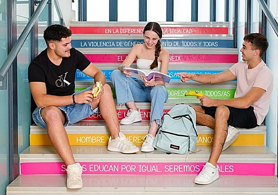 Los niños valencianos, los primeros en disfrutar de Plátano de Canarias en las máquinas de vending de los centros educativos