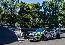 Noe Armas, en plena acción con su vehículo.