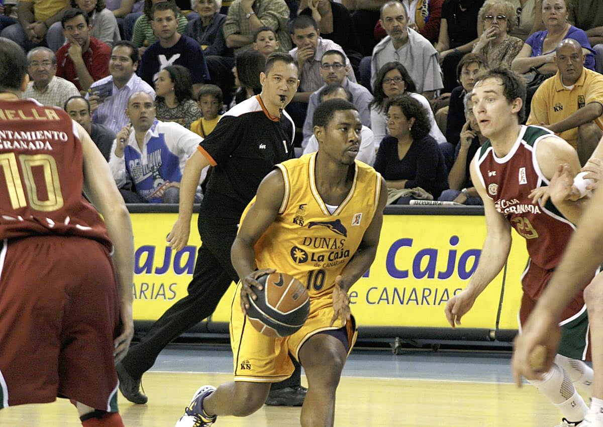 Imagen secundaria 1 - Arriba, Carl English. Abajo a la izquierda, Jimmie Hunter. A la derecha, el neozelandés Kirk Penney.