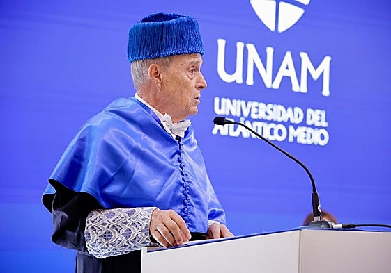 Francisco Rubio Royo impartió la lección magistral en la apertura del curso académicos de la Universidad del Atlántico Medio.