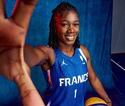 Marie Mane, con la camiseta de Francia.